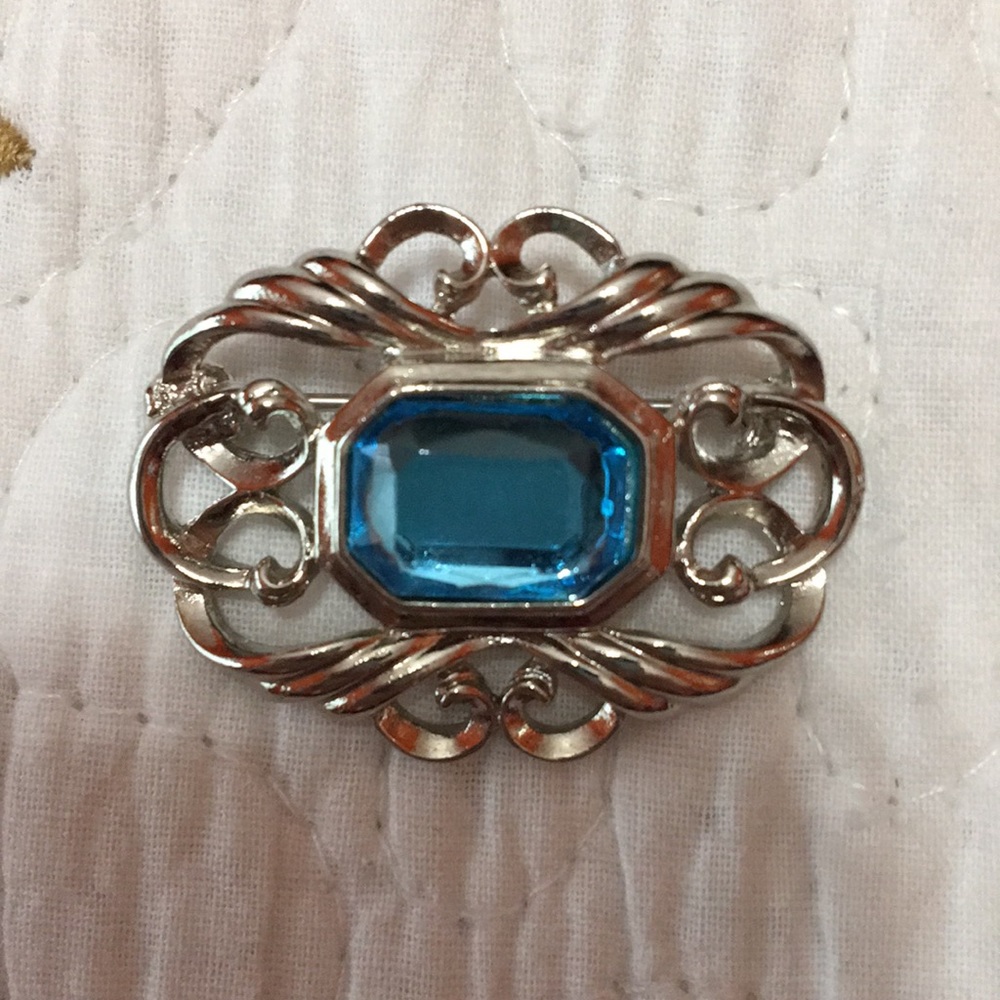 Silver Pin